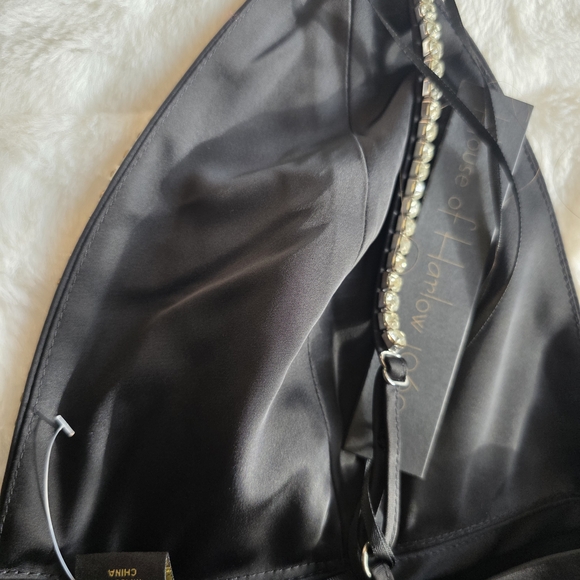 Elegant Black Satin HOUSE OF HARLOW DRESS with Crystal Size 6 - Picture 11 of 14